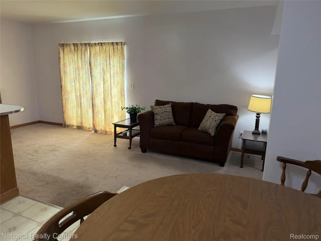 14400 Stonehouse Avenue Livonia City MI 48154