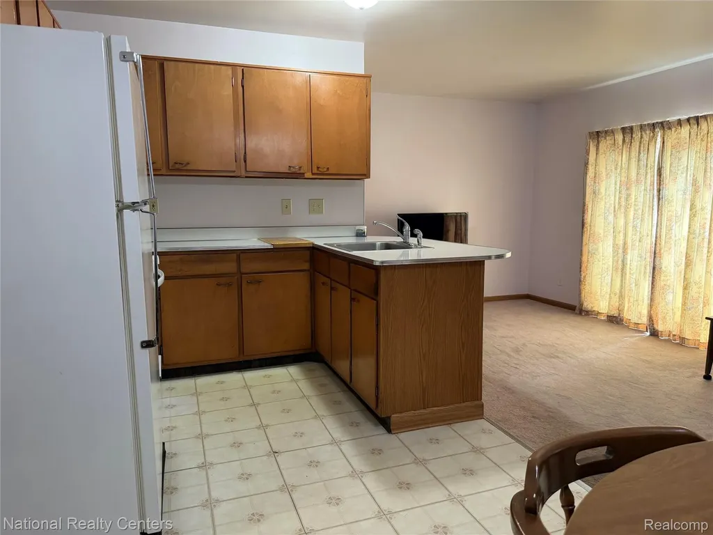 14400 Stonehouse Avenue Livonia City MI 48154