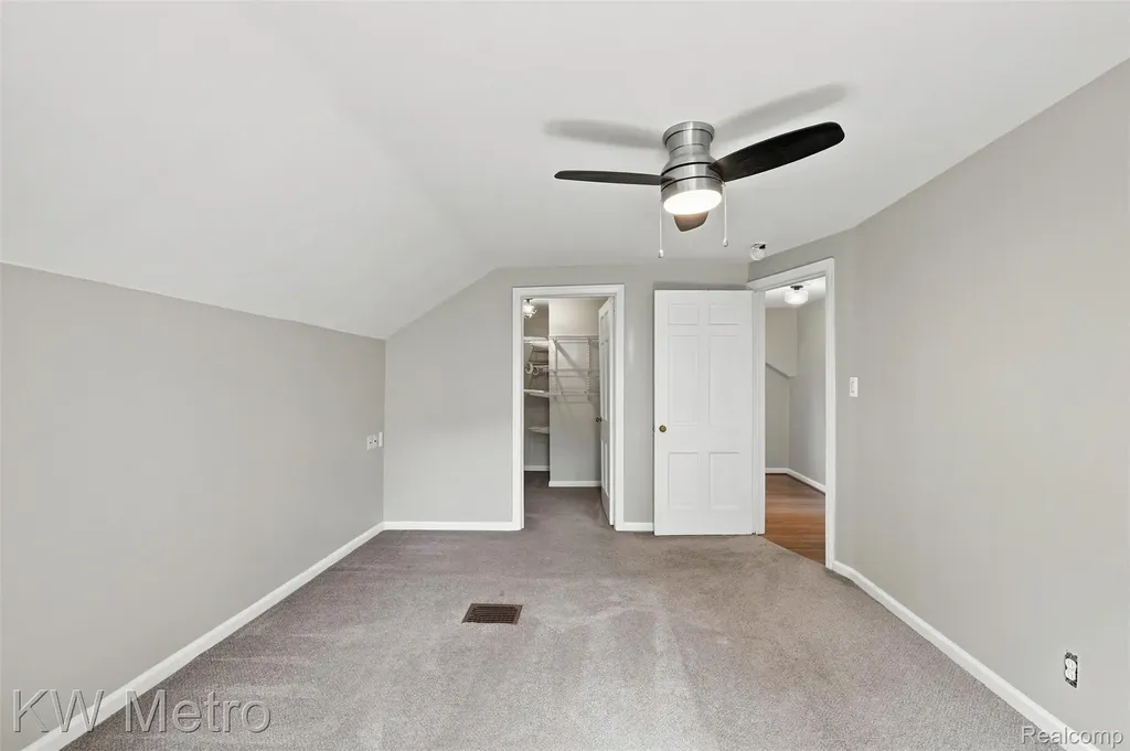 1458 Hampton Road Grosse Pointe Woods City MI 48236