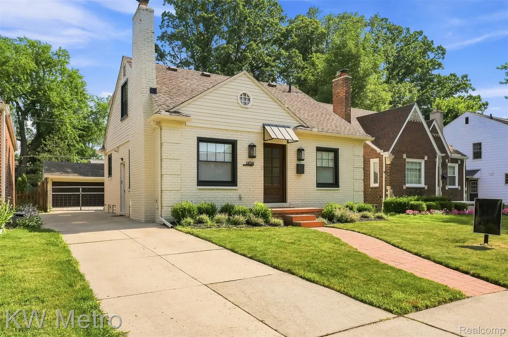 1458 Hampton Road Grosse Pointe Woods City MI 48236