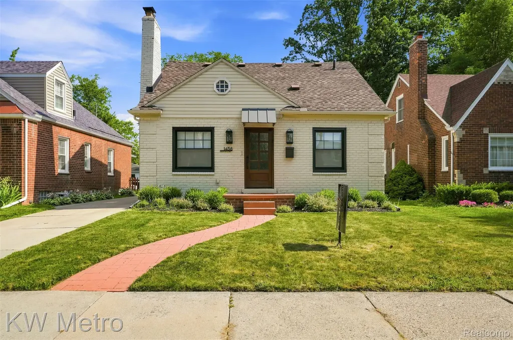 1458 Hampton Road Grosse Pointe Woods City MI 48236