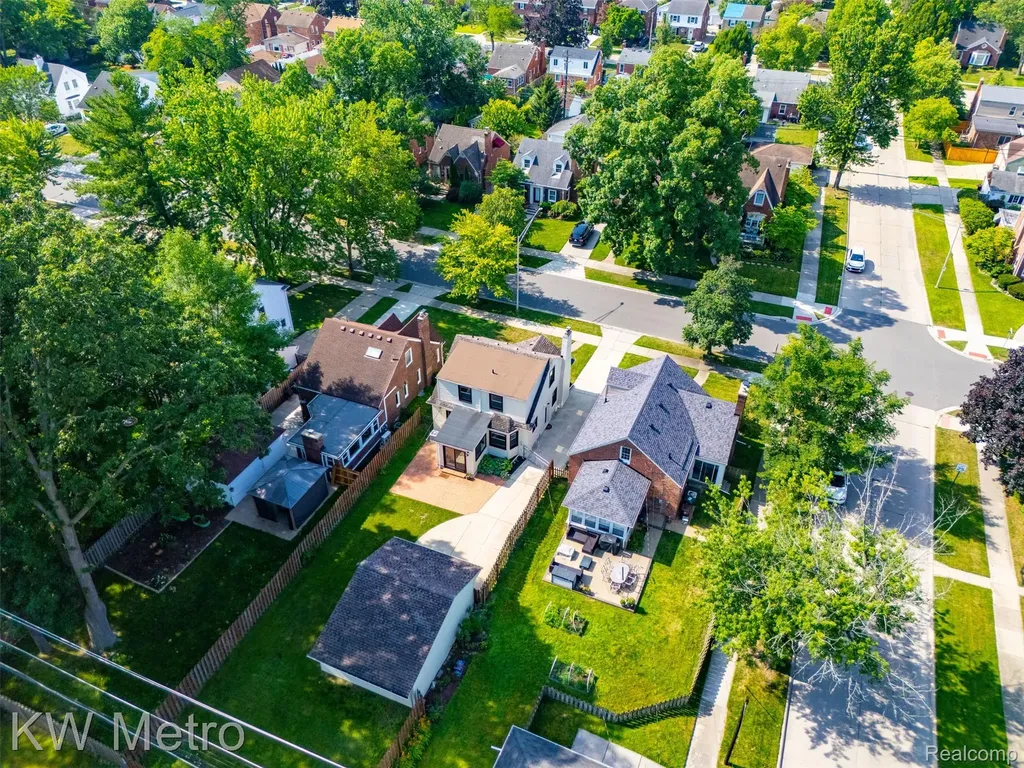 1458 Hampton Road Grosse Pointe Woods City MI 48236