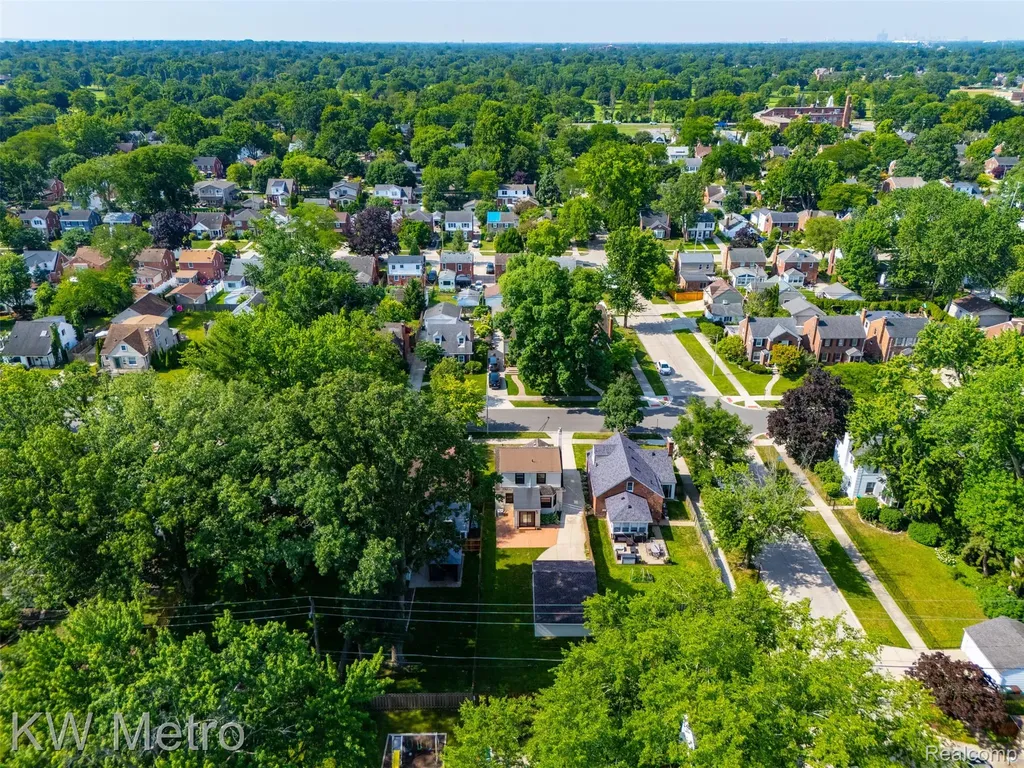 1458 Hampton Road Grosse Pointe Woods City MI 48236