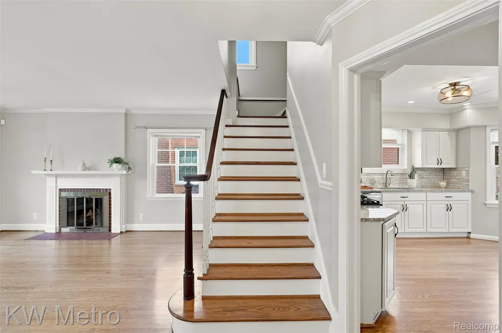 1458 Hampton Road Grosse Pointe Woods City MI 48236
