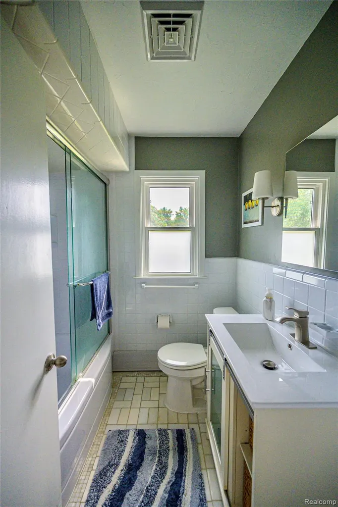 31165 Sheridan Drive Beverly Hills Village MI 48025