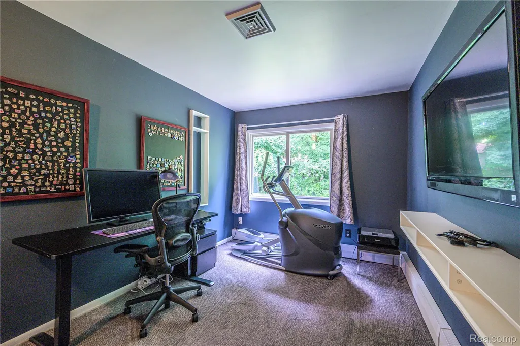 31165 Sheridan Drive Beverly Hills Village MI 48025