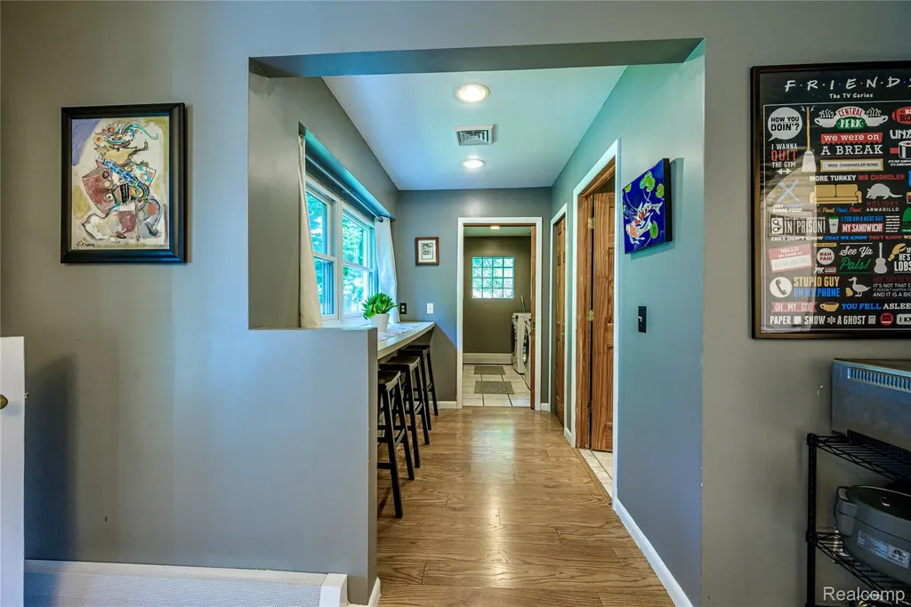 31165 Sheridan Drive Beverly Hills Village MI 48025