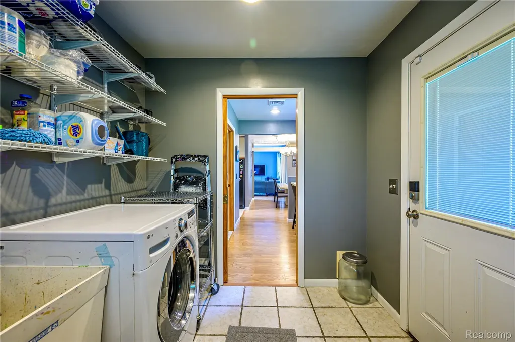 31165 Sheridan Drive Beverly Hills Village MI 48025