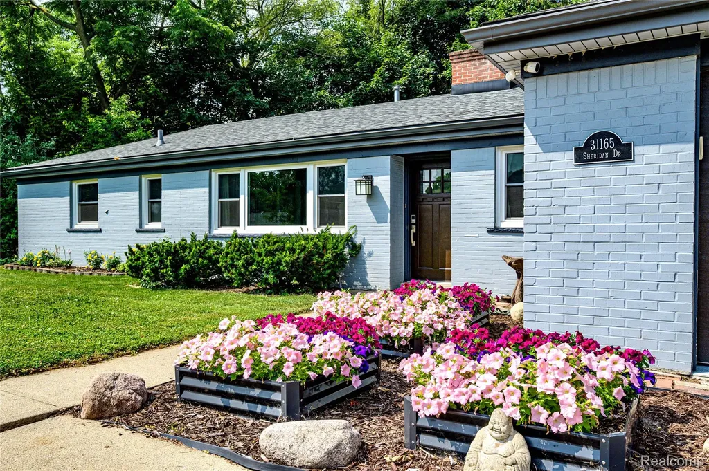 31165 Sheridan Drive Beverly Hills Village MI 48025