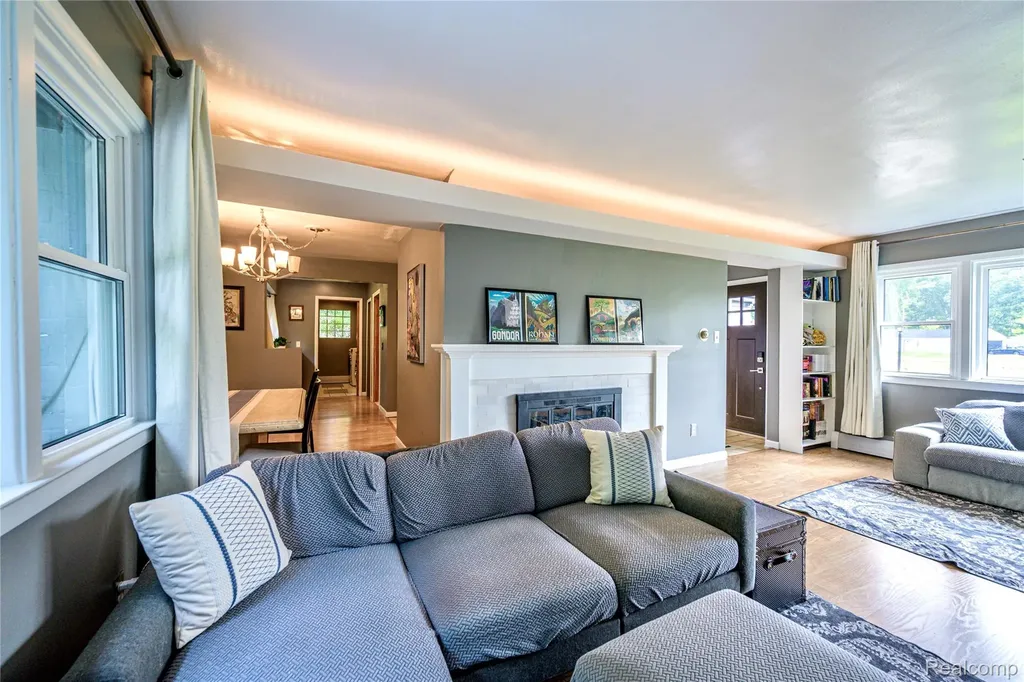 31165 Sheridan Drive Beverly Hills Village MI 48025