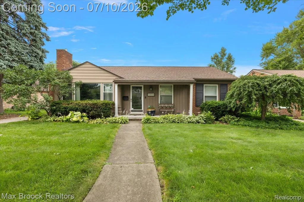 13154 Lasalle Boulevard Huntington Woods City MI 48070
