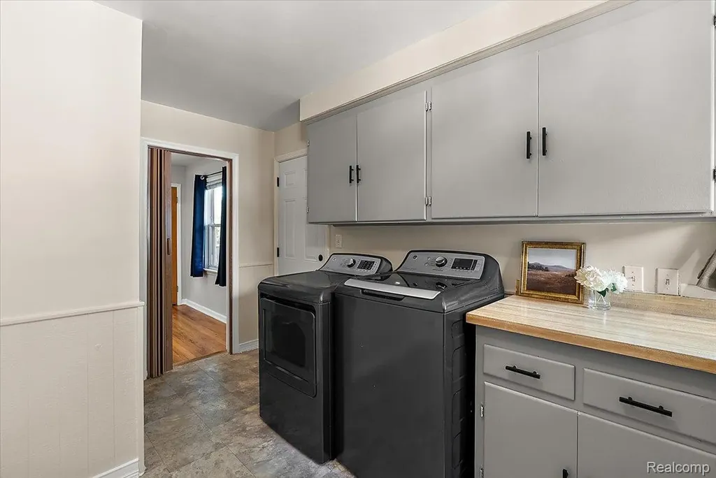 14772 Auburndale Street Livonia City MI 48154