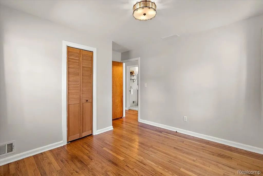 14772 Auburndale Street Livonia City MI 48154