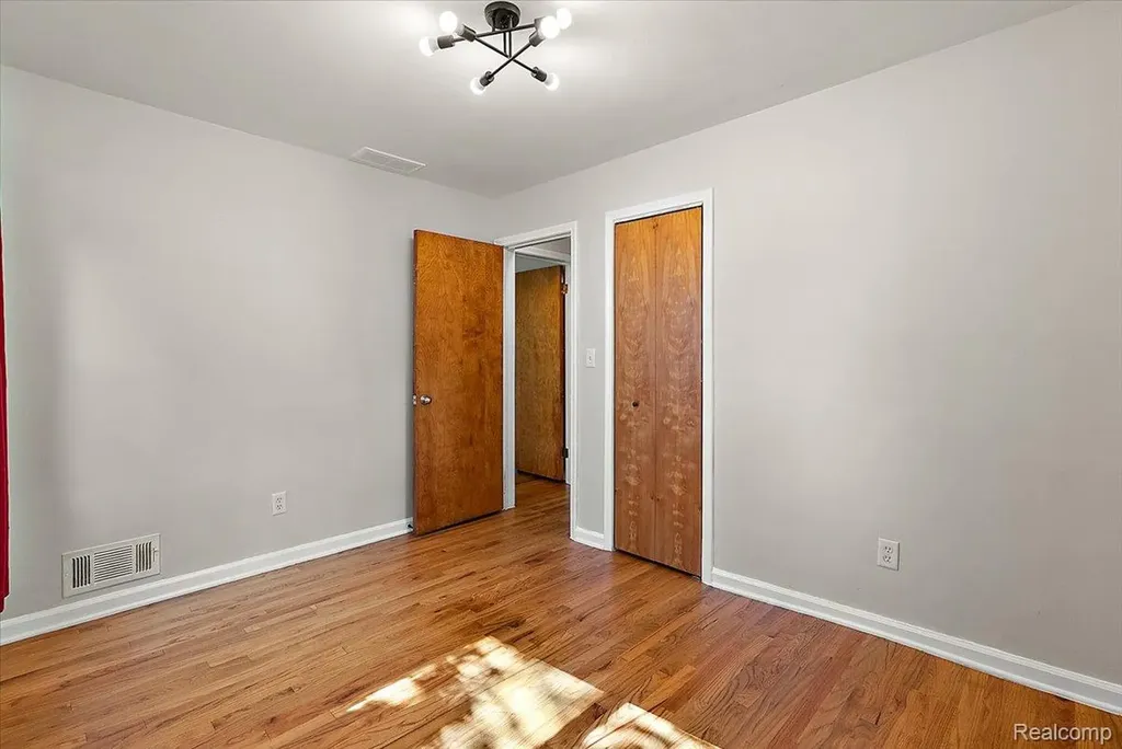 14772 Auburndale Street Livonia City MI 48154