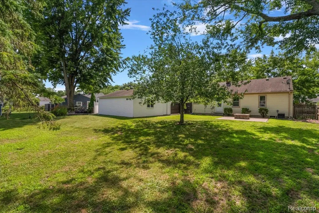 14772 Auburndale Street Livonia City MI 48154