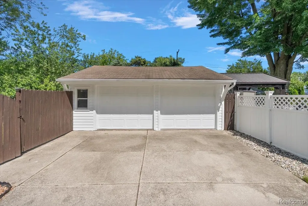 14772 Auburndale Street Livonia City MI 48154