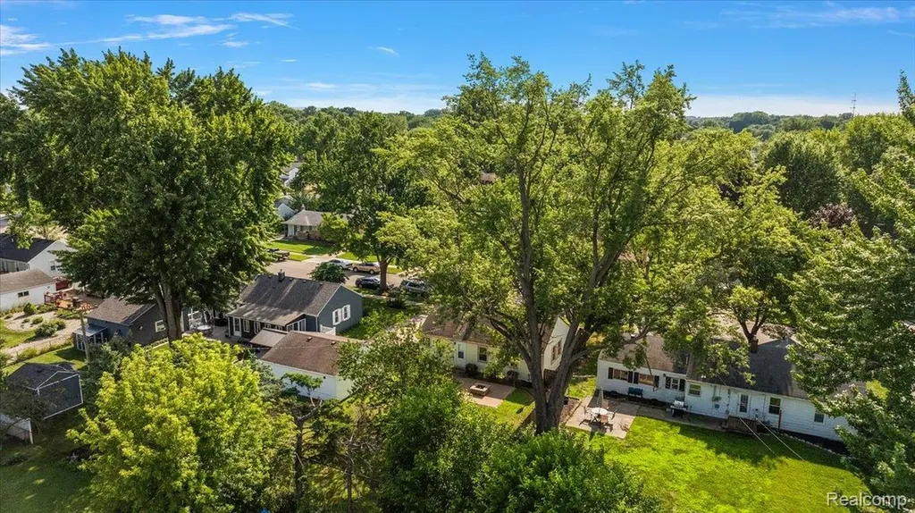 14772 Auburndale Street Livonia City MI 48154