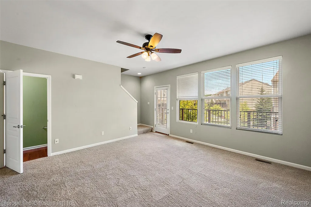 27928 Hopkins Drive Novi City MI 48377