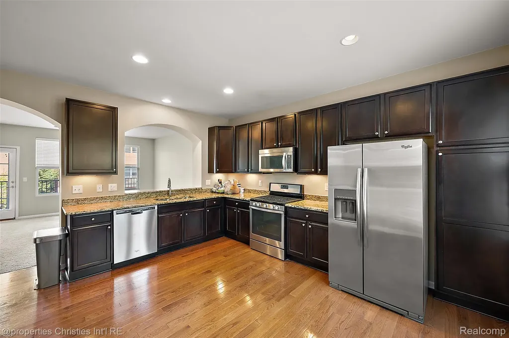 27928 Hopkins Drive Novi City MI 48377