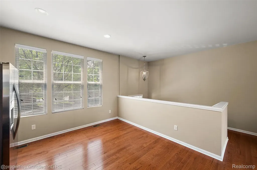 27928 Hopkins Drive Novi City MI 48377