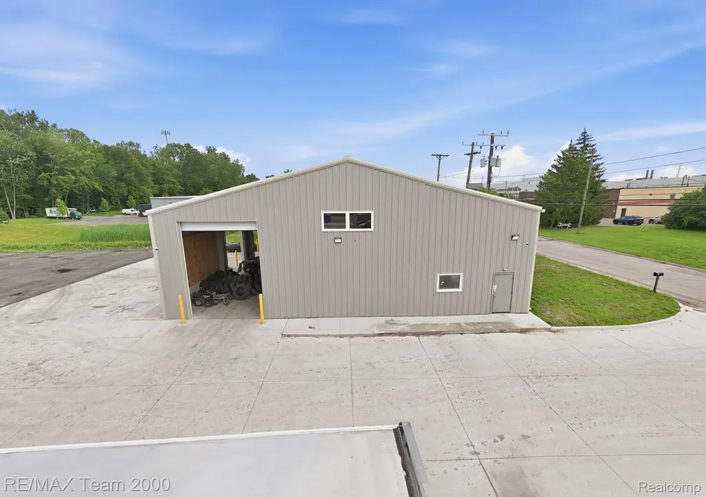 5300 Cogswell Road Wayne City MI 48184