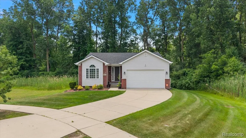 29561 S Pine Grove Drive Huron Charter Township MI 48164