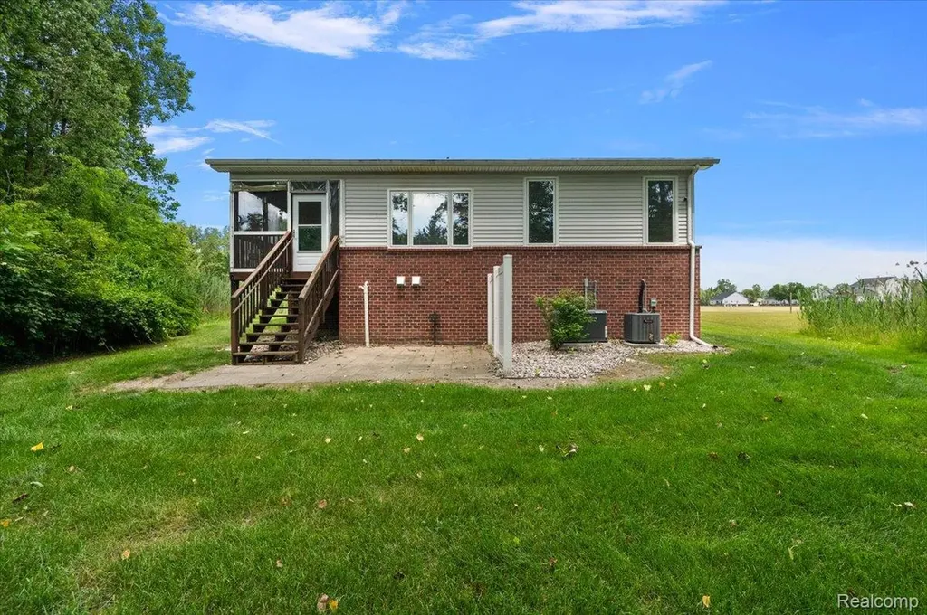 29561 S Pine Grove Drive Huron Charter Township MI 48164