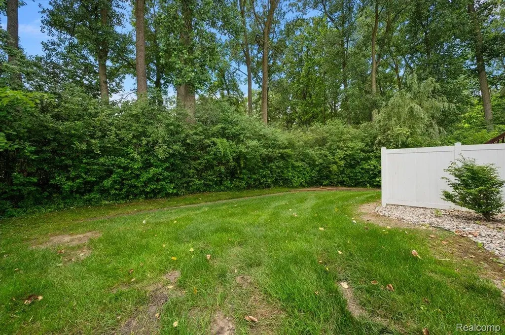 29561 S Pine Grove Drive Huron Charter Township MI 48164
