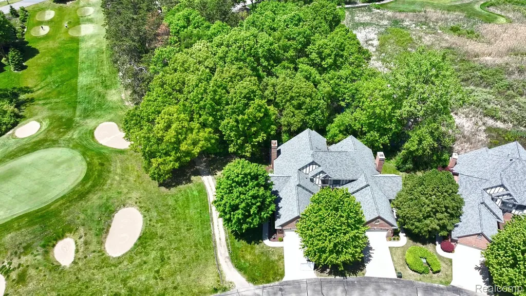 156 Sandhills Lane Lake Orion Village MI 48362