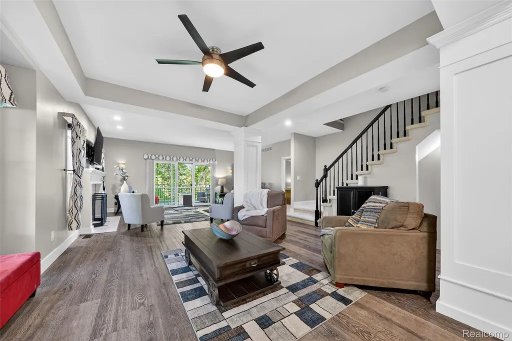 156 Sandhills Lane Lake Orion Village MI 48362