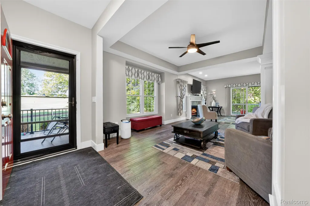 156 Sandhills Lane Lake Orion Village MI 48362