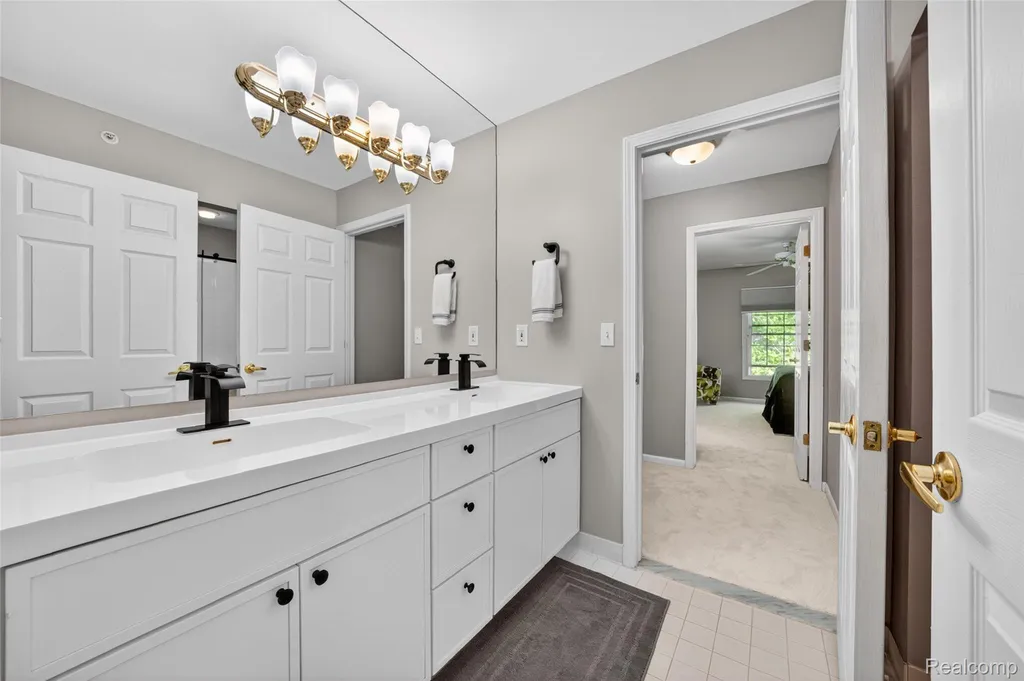 156 Sandhills Lane Lake Orion Village MI 48362