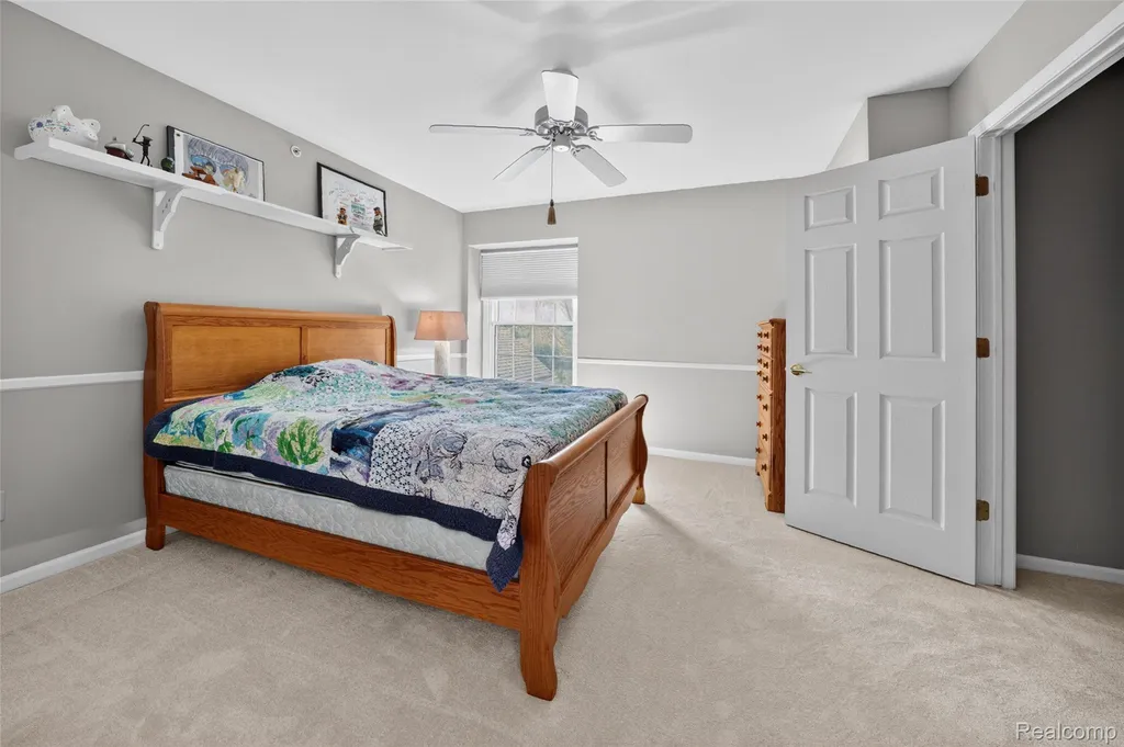 156 Sandhills Lane Lake Orion Village MI 48362