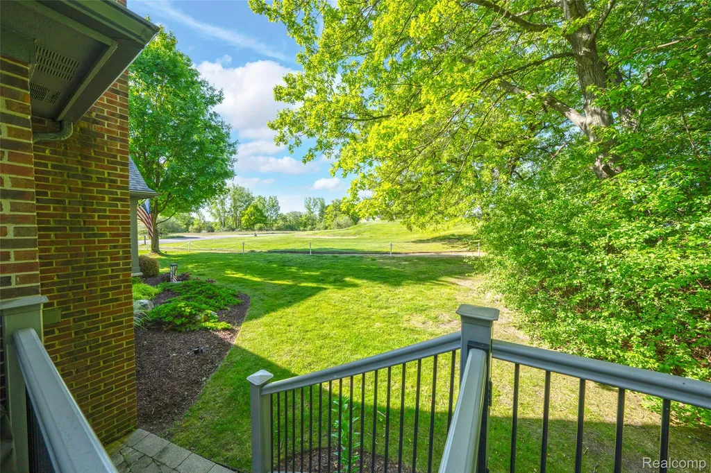156 Sandhills Lane Lake Orion Village MI 48362