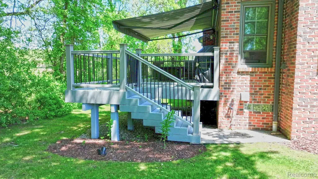 156 Sandhills Lane Lake Orion Village MI 48362