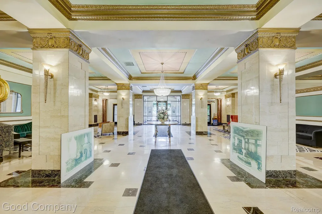15 E Kirby Street Detroit City MI 48202