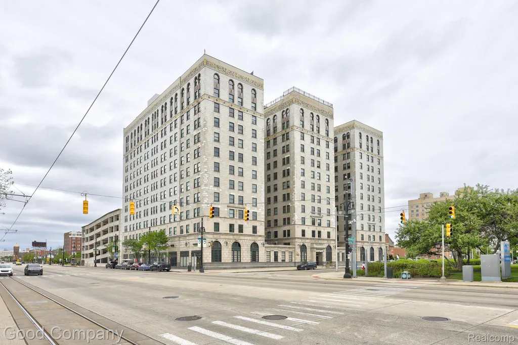 15 E Kirby Street Detroit City MI 48202