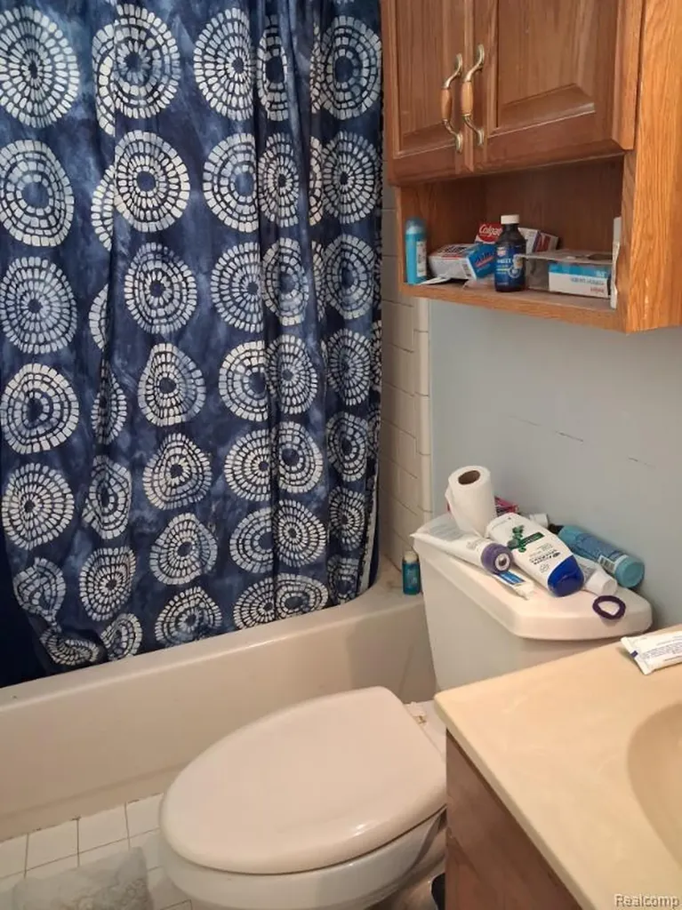 29572 Red Cedar Drive Flat Rock City MI 48134