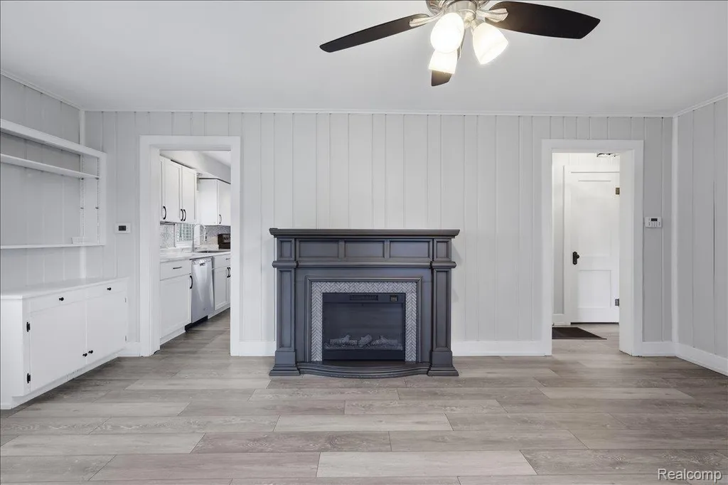 4035 Island Park Drive Waterford Charter Township MI 48329
