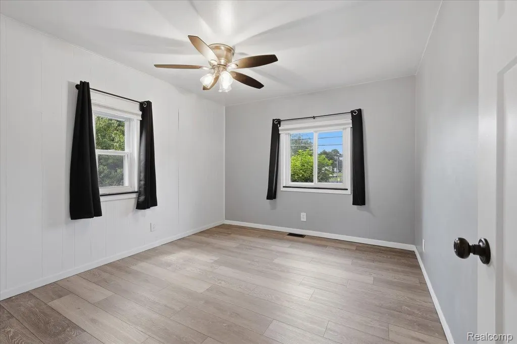4035 Island Park Drive Waterford Charter Township MI 48329