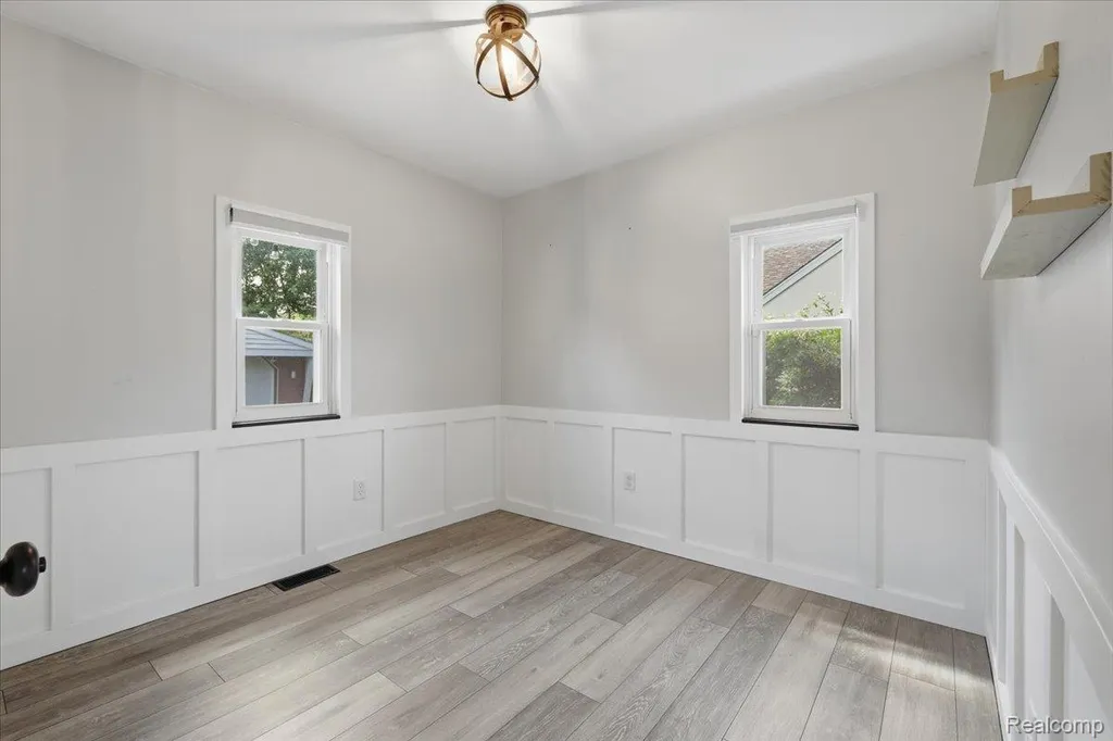 4035 Island Park Drive Waterford Charter Township MI 48329