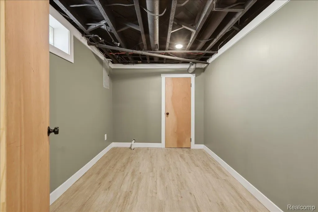 4035 Island Park Drive Waterford Charter Township MI 48329