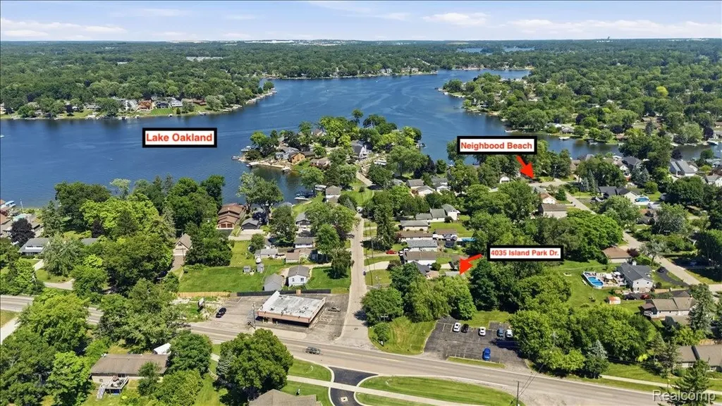 4035 Island Park Drive Waterford Charter Township MI 48329