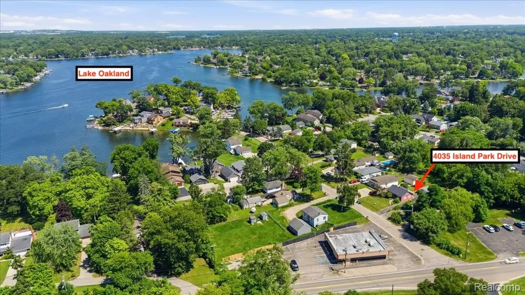 4035 Island Park Drive Waterford Charter Township MI 48329