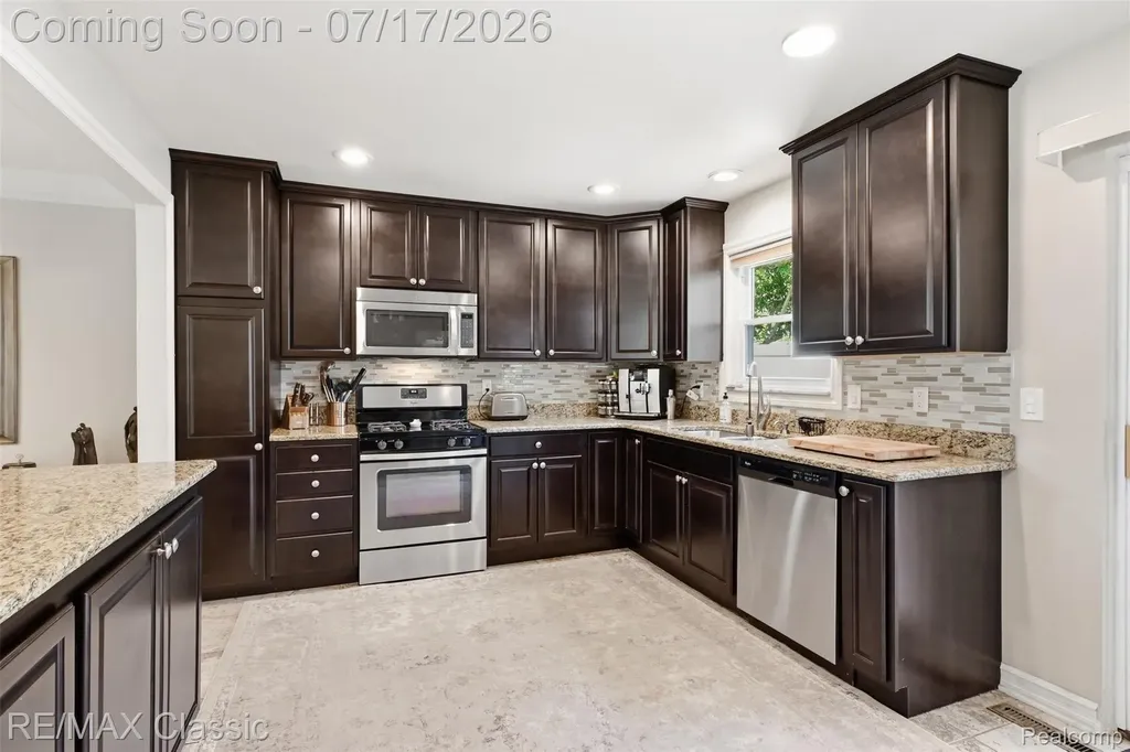 1628 Lexington Street Plymouth City MI 48170