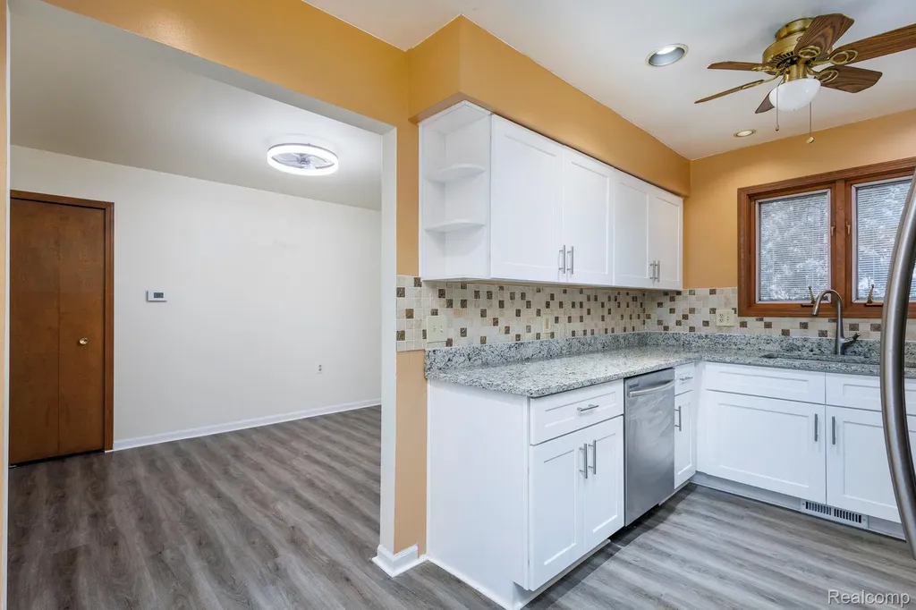 22560 Van Street St. Clair Shores City MI 48081