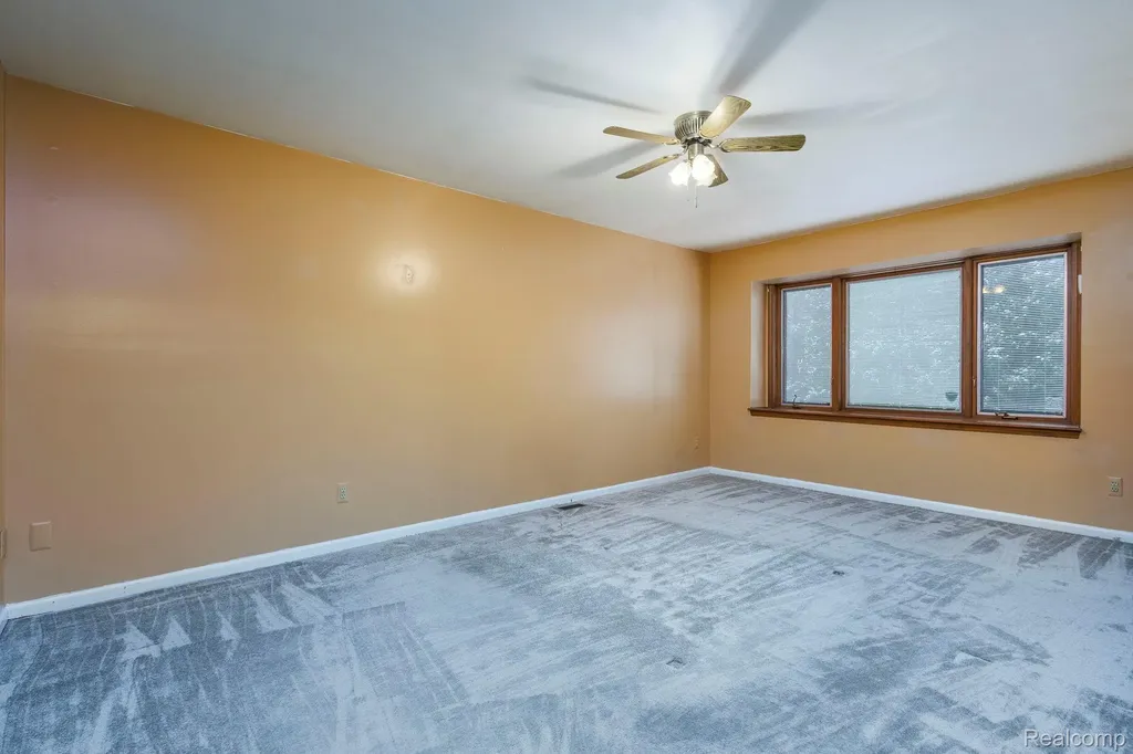 22560 Van Street St. Clair Shores City MI 48081