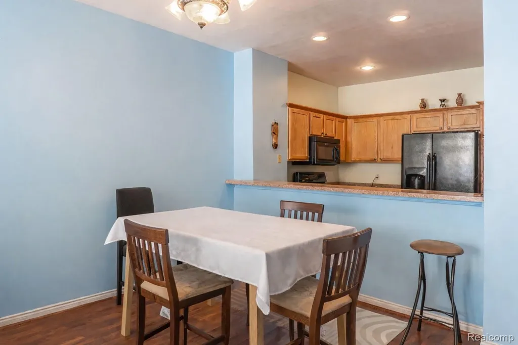 13207 St Ervin Avenue Detroit City MI 48215
