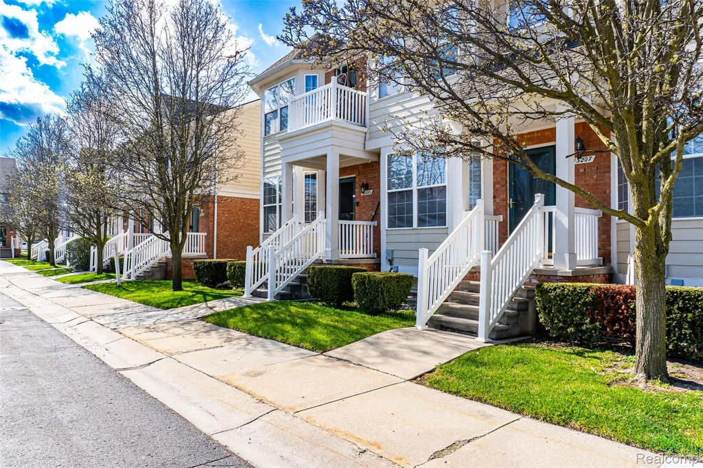 13207 St Ervin Avenue Detroit City MI 48215