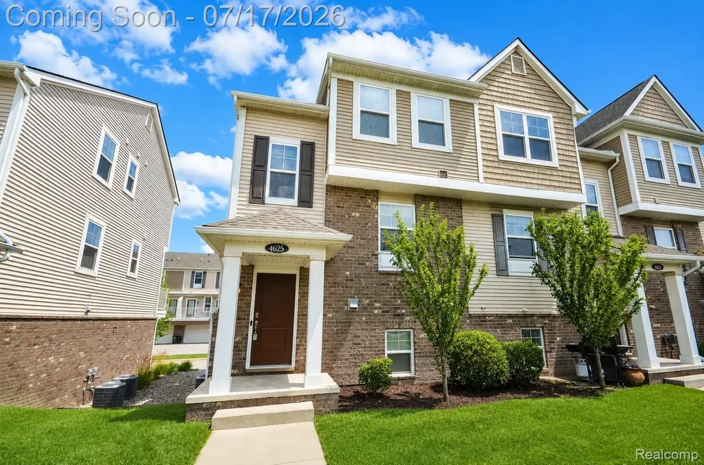 4625 Bradley Circle Troy City MI 48085